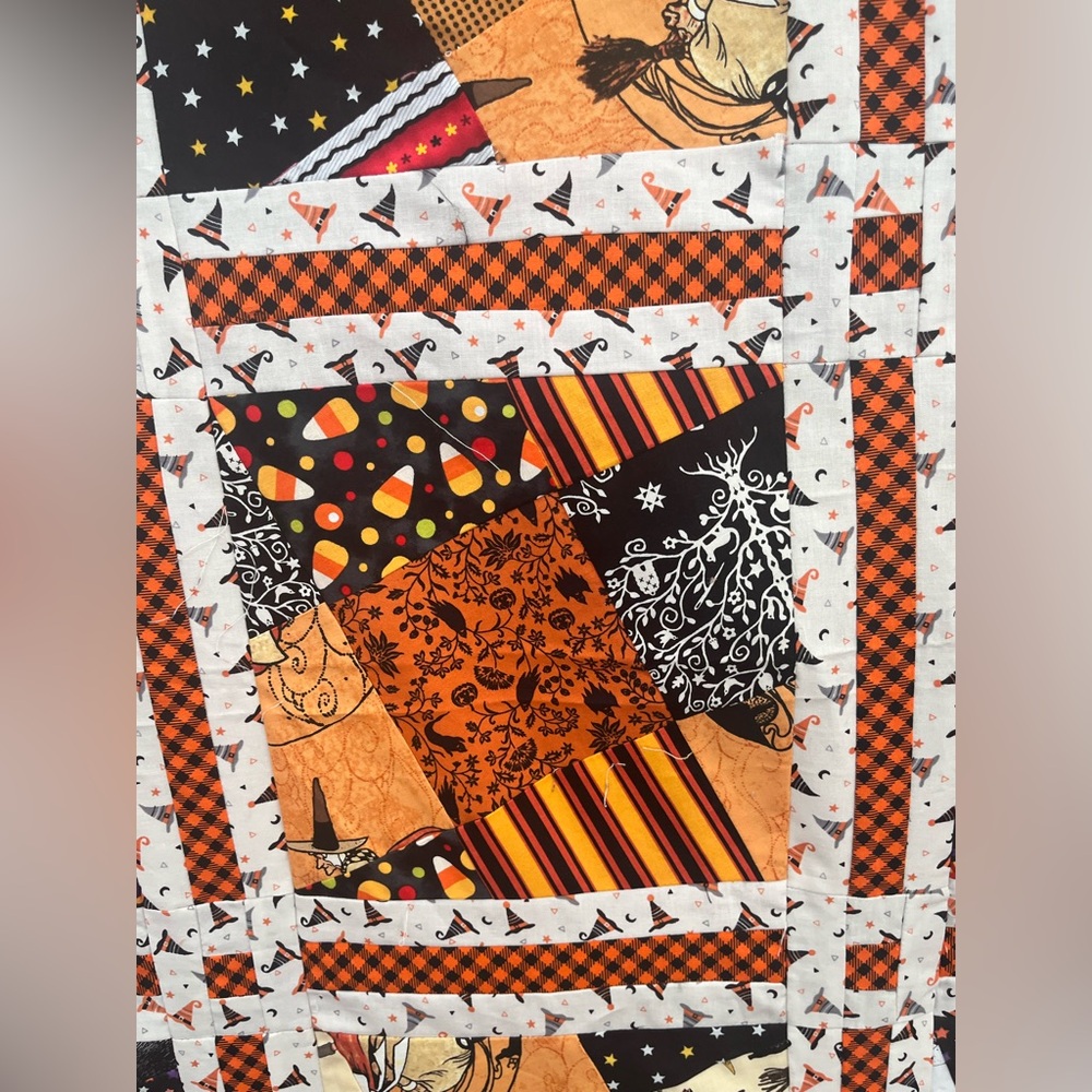 61x96 Halloween Themed in Square Quilt Patterned Fabric. - Picture 5 of 10